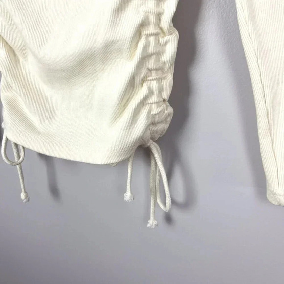 PrettyLittleThing Womens Small Ribbed Ruched Side Long Sleeve Top Cream - Picture 5 of 7